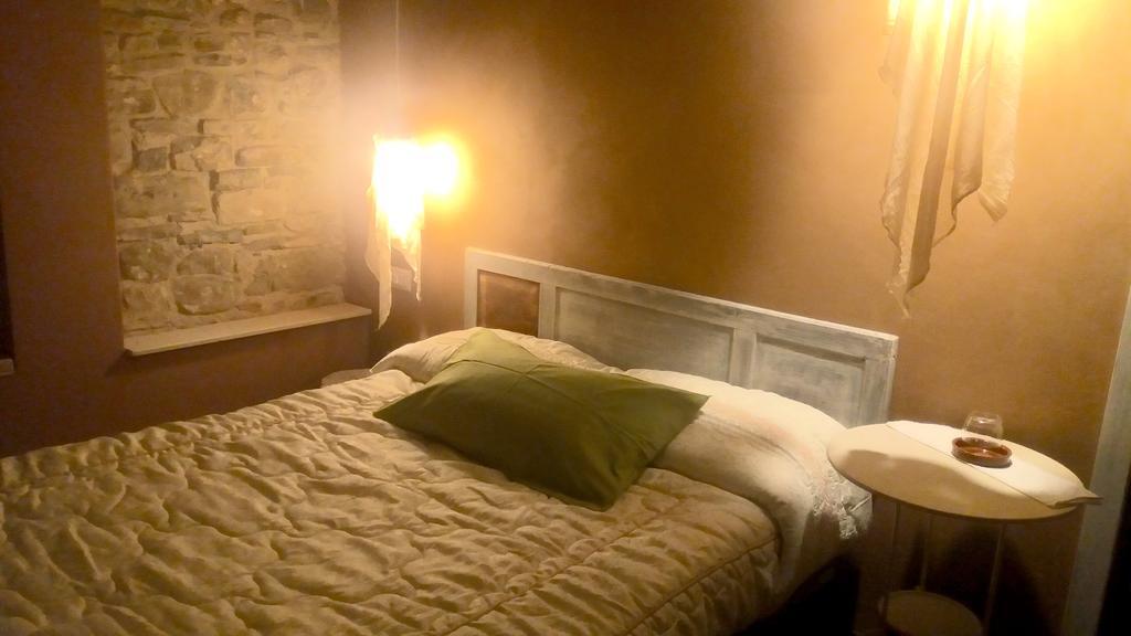 Sasso Erminia R&B Ecosostenibile Novafeltria Rom bilde